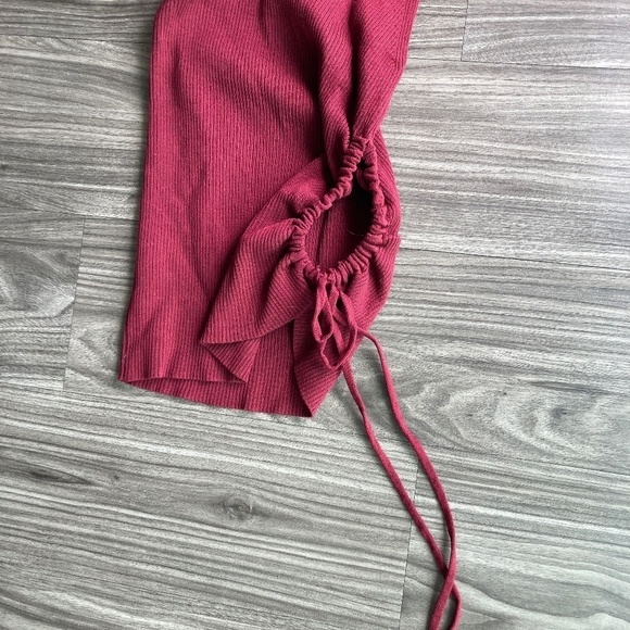SHOWPO. WOMENS GISELLI TOP - KNIT RUCHED SIDE TANK TOP IN PLUM - Picture 7 of 7